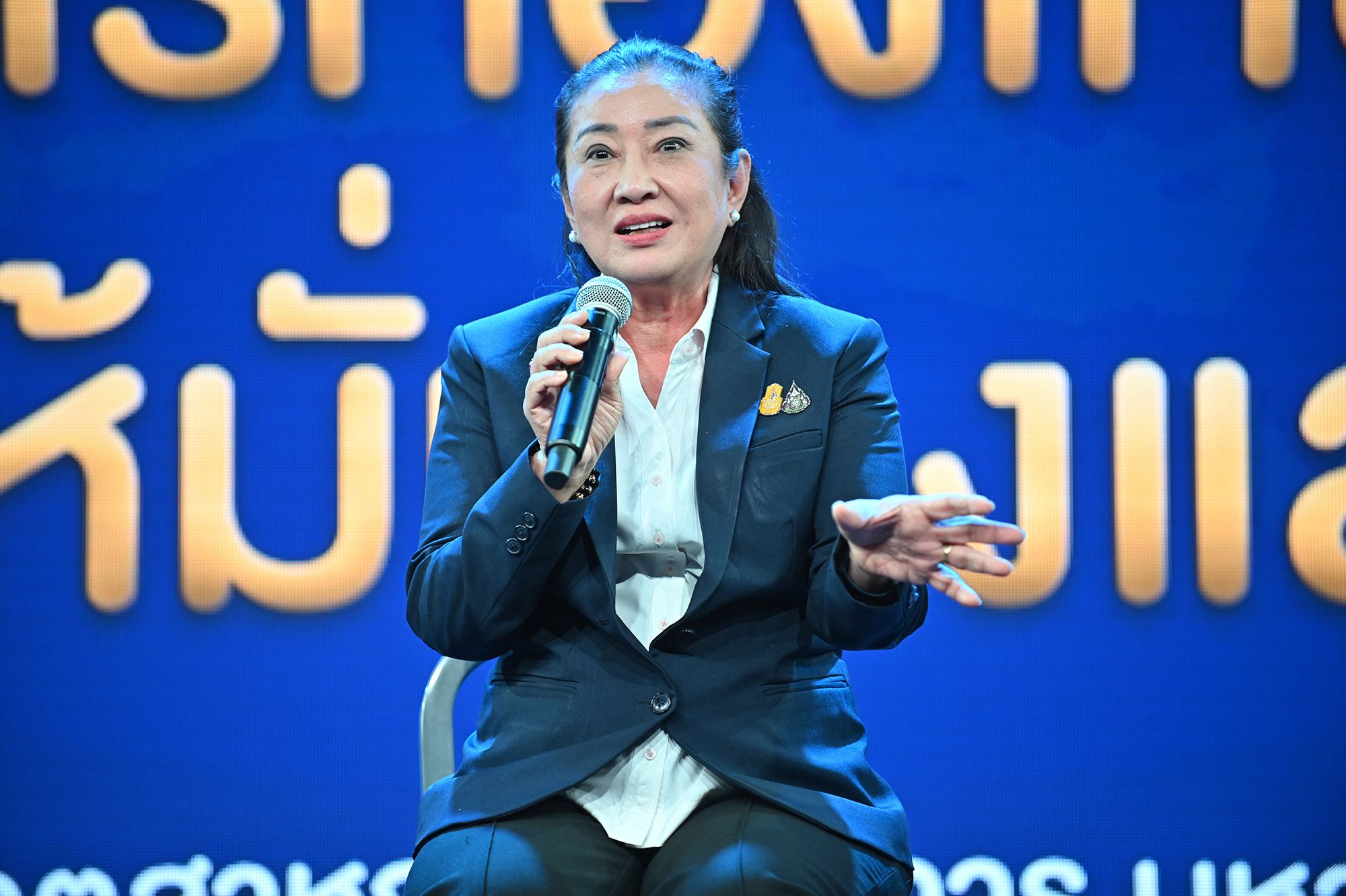 คุณฐนิวรรณ กุลมงคล นายกสมาคมภัตตาคารไทย