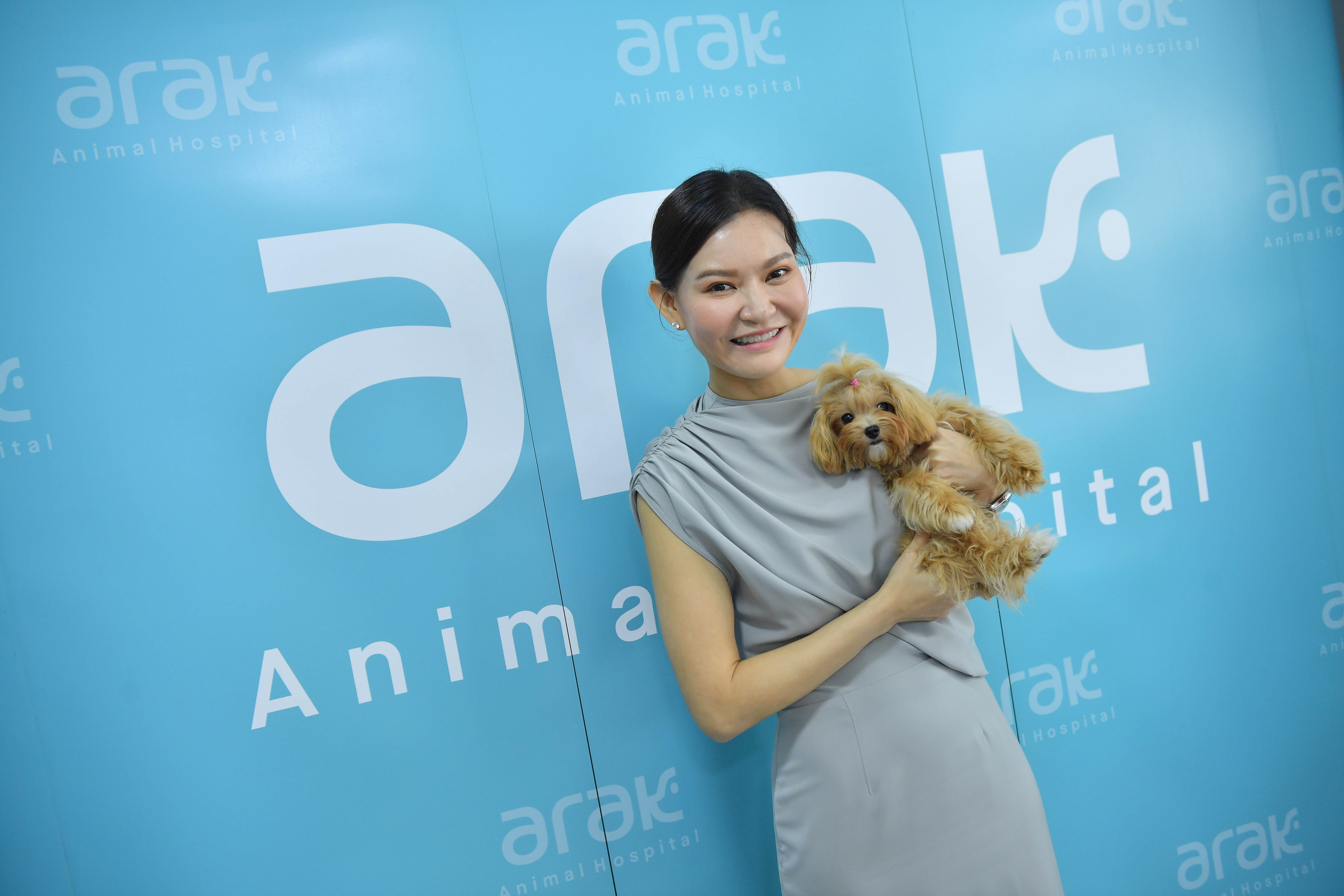 02. สพ.ญ. ทัศวรินทร์ กาญจนฉายา ประธานกรรมการบริหาร บริษัท อารักษ์ แอนิมัล เฮลท์แคร์ จำกัด