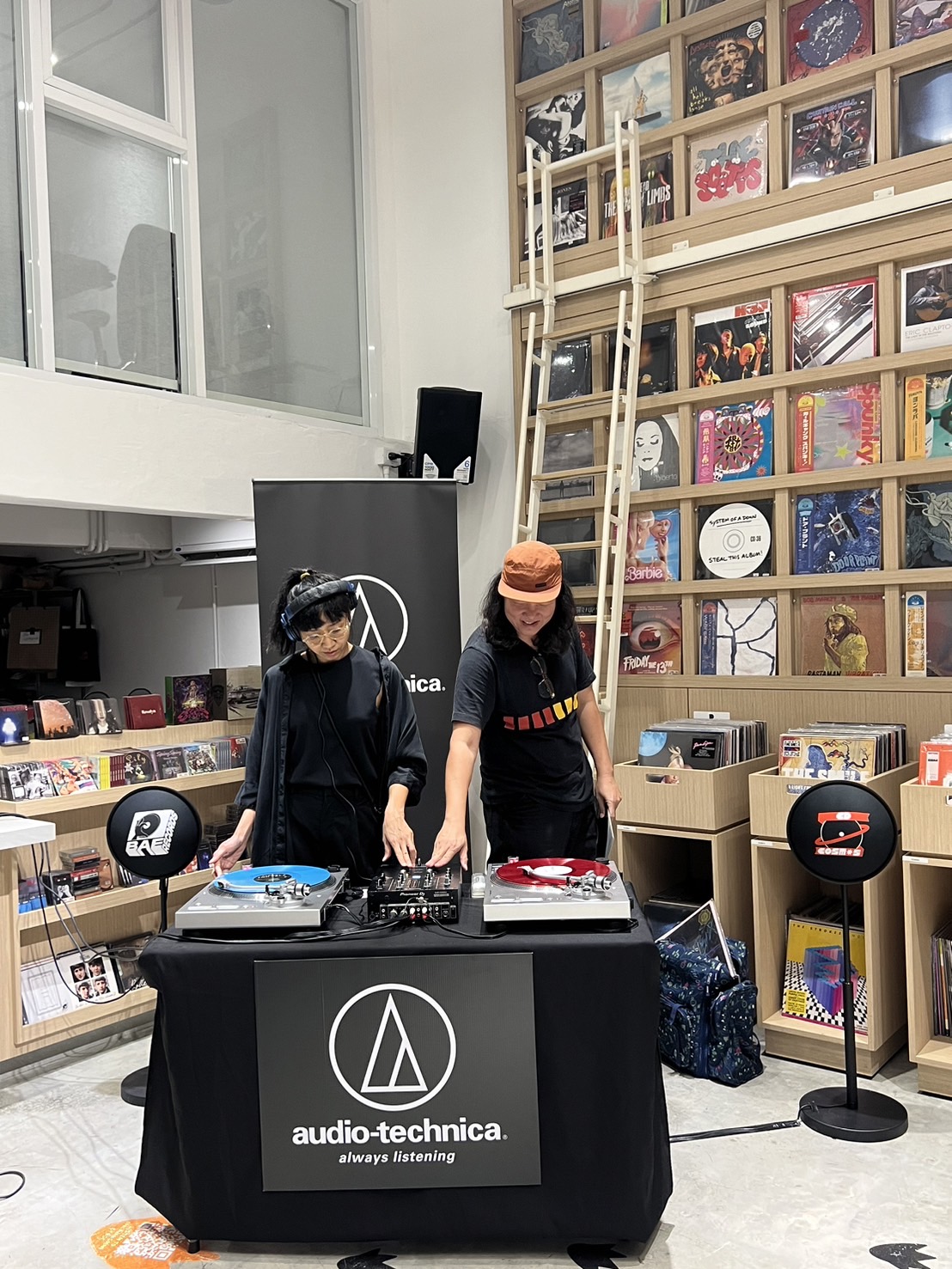 Pic RTB ANALOG In The City Your New Analog Experience by Audio Technica 01